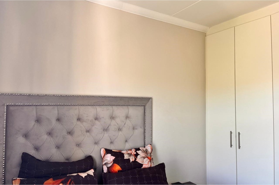 2 Bedroom Property for Sale in Table View Western Cape